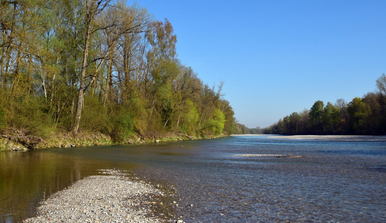 Srážky tokům na Moravě mírně pomohly, vody je ale stále málo