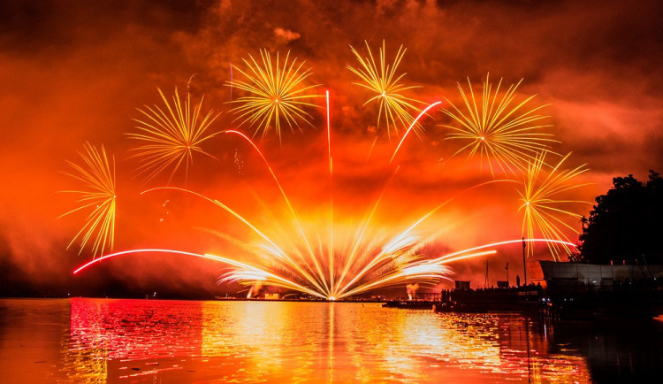 Prýgl bez světel. Festival IGNIS BRUNENSIS bude letos v srpnu a bez soutěže ohňostrojů