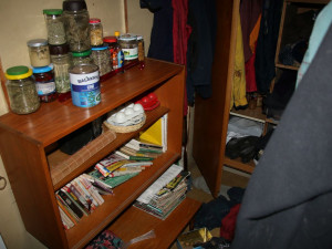 FOTO: Mladík si udělal z chatařské kolonie hotelový resort s jídelnou