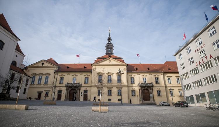 Brno přijde kvůli koronaviru v příjmech o 1,8 miliardy korun. Miliardu si nejspíš půjčí