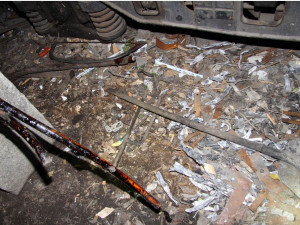 Muž v Brně odřezal kabely z železničního zabezpečovacího zařízení. Policii tvrdil, že je vyměnil za cigarety