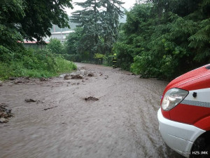 FOTO: Hasiči dnes celý den likvidují po Jihomoravském kraji následky bouřek