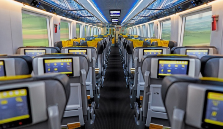 Žluté vlaky začnou jezdit do Chorvatska každý den. RegioJet přidá po zkušenostech i tiché vozy
