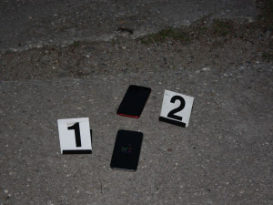 Zatoužily po jablkách, tak se vydaly krást. Dvě z pěti zlodějek i s ukradenými iPhony vyčmuchal v Brně policejní pes