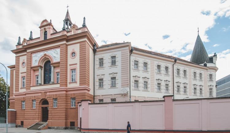 Věznice v Budějcích prochází rekonstrukcí. Vzniknou nové cely, knihovna i kulturní místnost