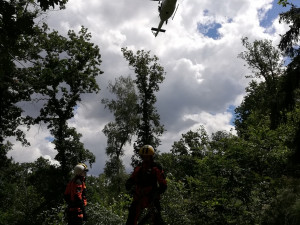 Záchranáři spolu s hasiči zachránili v pondělí díky spolupráci hned tři životy