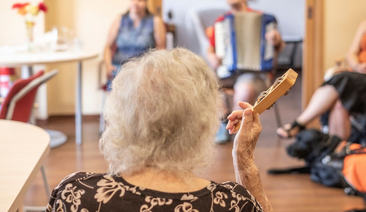 Průměrný věk života se na jižní Moravě výrazně zvýšil. Ženy se průměrně dožívají