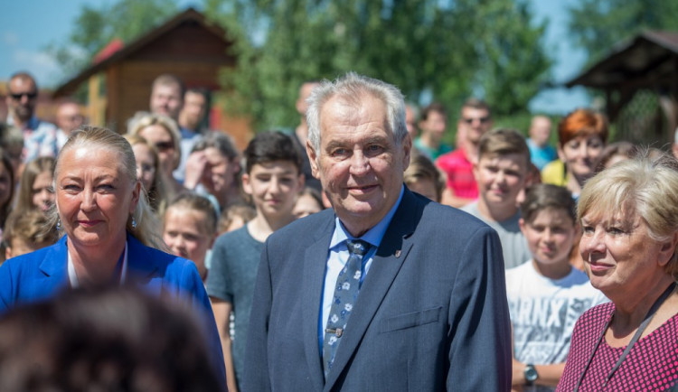 Prezident Miloš Zeman s manželkou navštíví v září jižní Moravu