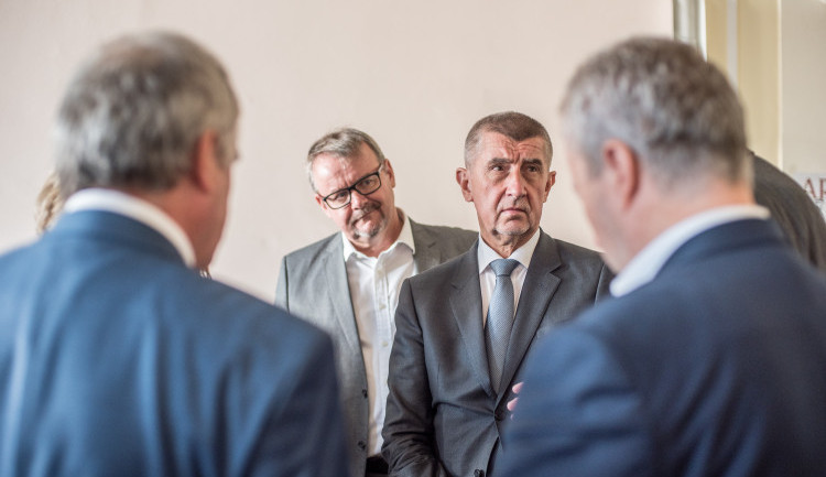 Spolek bojoval před volbami proti Babišovi. Aktivistů se nyní zastal brněnský soud
