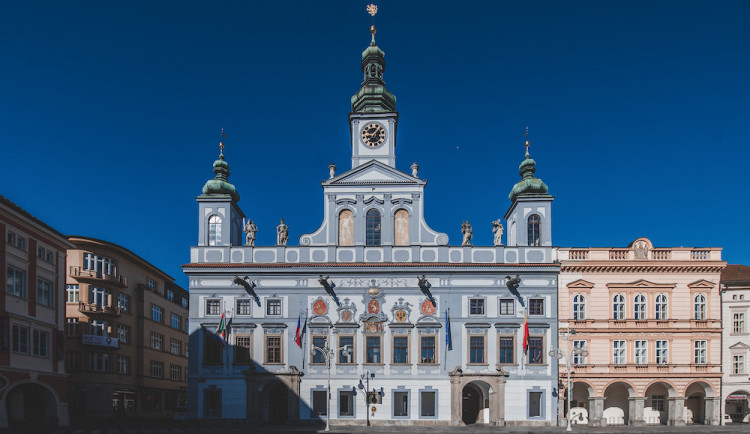 Na budějcké radnici bude vlát běloruská vlajka