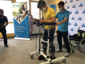 Postavit se zpátky na nohy už není jenom sen pro lidi na vozíku