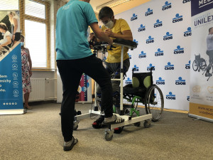 Postavit se zpátky na nohy už není jenom sen pro lidi na vozíku