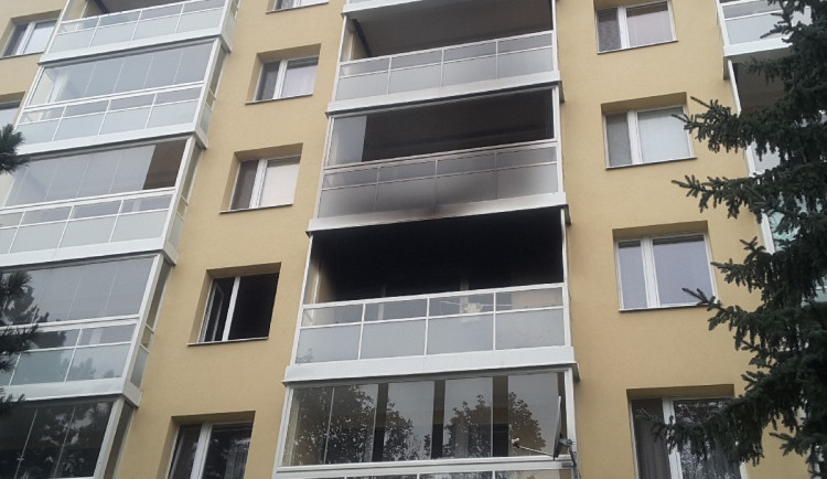 Při požáru v brněnských Bohunicích zemřela starší žena