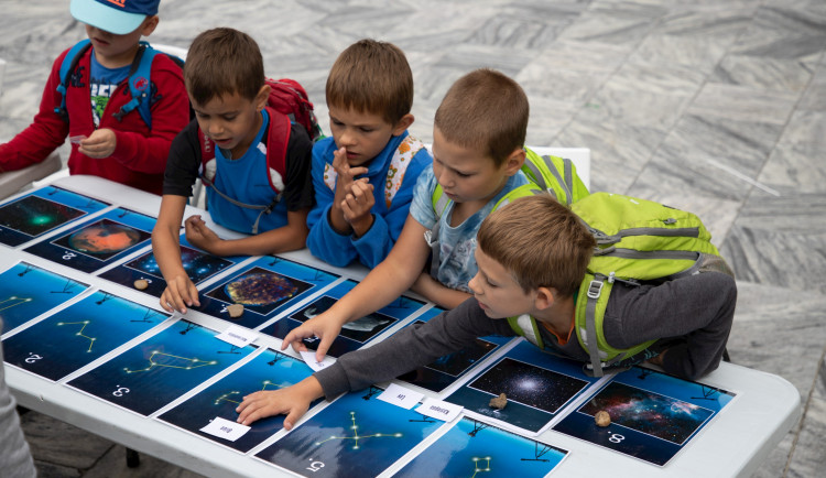 Víc než třicítka brněnských institucí předvede svá kouzla na Festivalu vědy