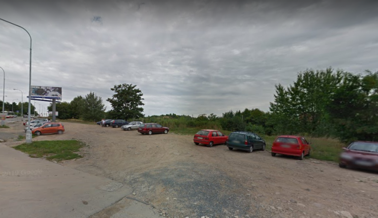 U krematiroa vznikne nové parkoviště