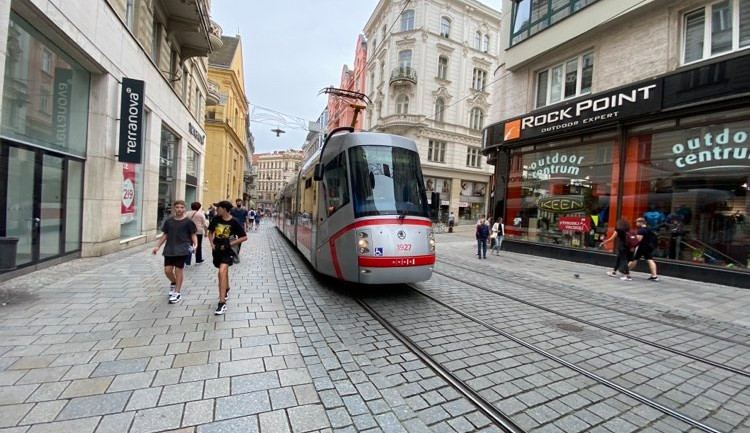 Šalin přes historické centrum možná ubude, Brno-střed sní o klidné pěší zóně