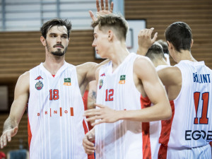 Brněnští basketbalisté mají koronavirus, hrát nemůžou až do října. Do karantény jdou i hráčky Žabin
