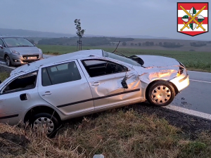 VIDEO: Když naprší a neuschne. Počasí dělá problémy řidičům na jižní Moravě, jen v pondělí řešili policisté třicet nehod