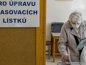 VOLBY 2020: Na jihu Moravy přišla k urnám pětina voličů. Volilo se i v nemocnicích a u lidí v karanténě doma