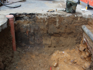 Archeologové v centru Brna našli zbytky dosud neznámé věže