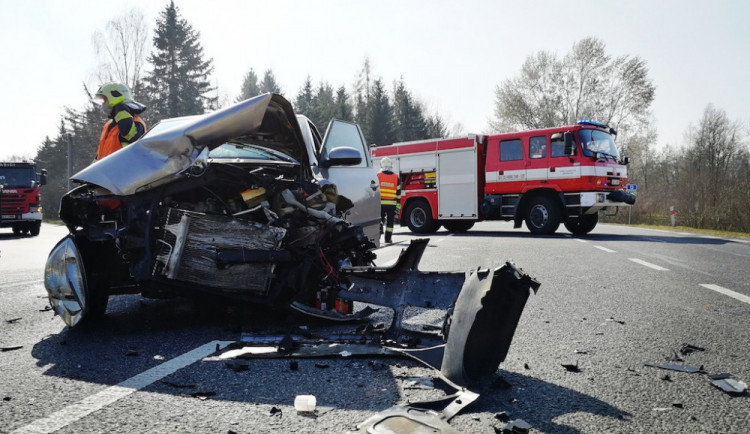 Při nehodách zemřelo v kraji od začátku roku 12 osob. Policisté šetřili přes 3 400 nehod