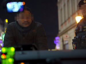 Drogy i množírny zvířat. Investigativní reportéři Klesnil a Fiala spouští internetovou televizi