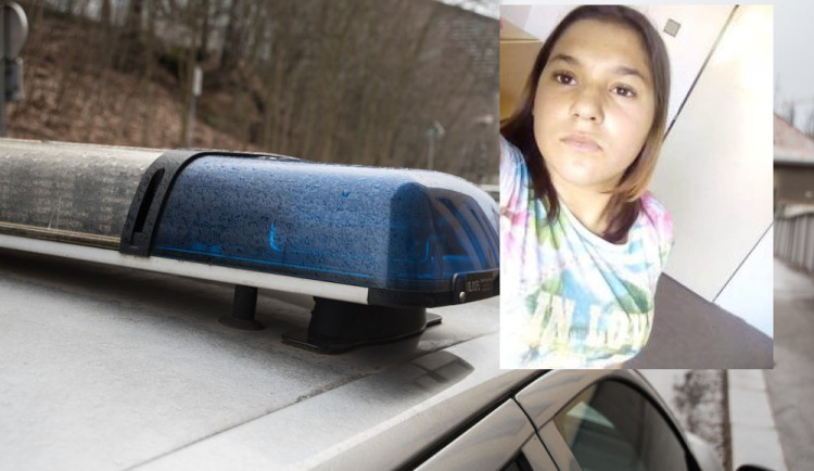 Čtrnáctiletá dívka opakovaně utíká z domu, pátrá po ní policie