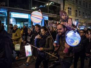 Klíči si letos zazvoníme z okna, oslavy 17. listopadu a Brněnský sedmnáctý tento rok proběhnou online
