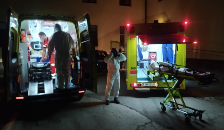 Při požáru domku na Znojemsku zemřel člověk. Požár sám uhasl, mrtvého našel soused