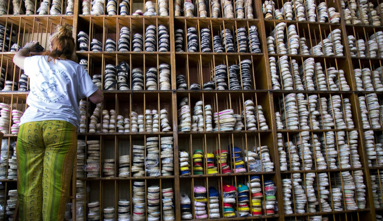 ANKETA: Stát prý likviduje malé podnikatele. Senátoři napadli u Ústavního soudu omezení maloobchodu