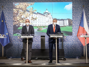 Obchody a hospody se možná po víkendu opět otevřou. Vláda o tom bude jednat v neděli