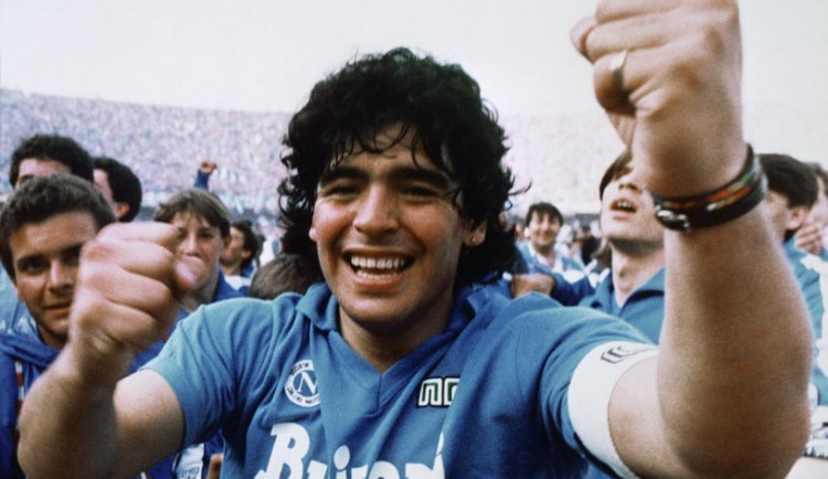 Zemřel legendární Diego Maradona. Podle argentinských médií měl podlehnout infarktu