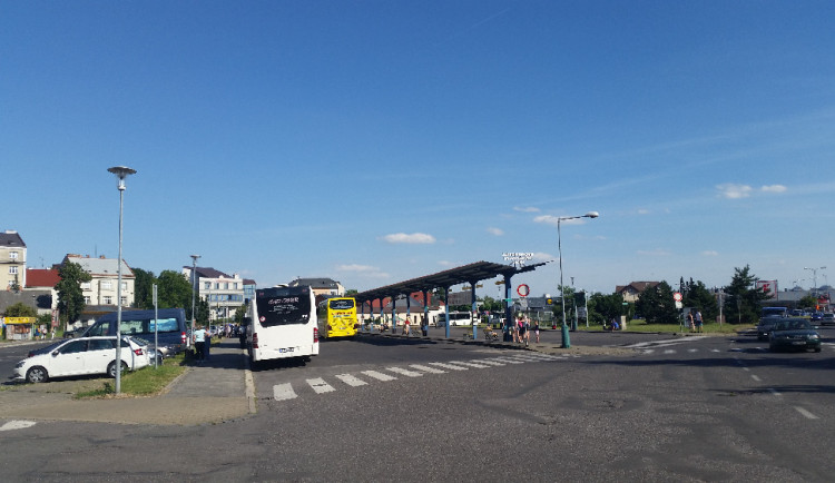 V Jičíně klesly tržby z užívání autobusového nádraží. Může za to i situace kolem koronaviru