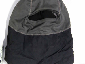 Nerad to dělám, ale musím, omlouval se lupič při přepadení obchodu