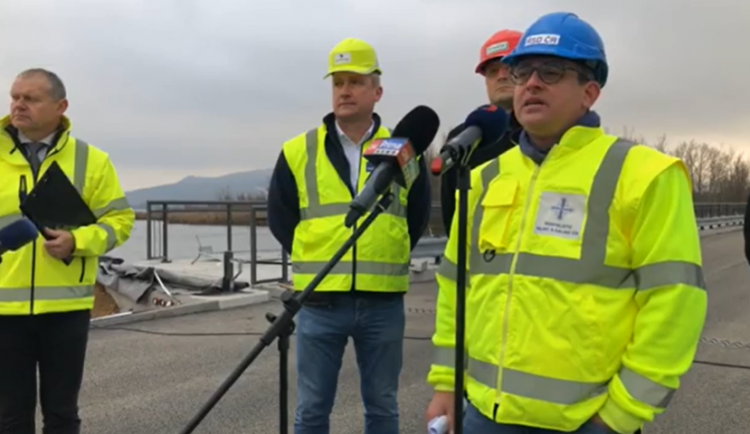 Záznam z tiskové konference