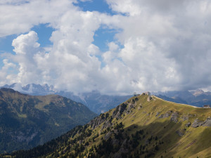 POČASÍ NA STŘEDU: Přes den obloha pod mrakem, k večeru zaprší