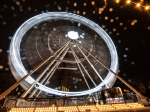 FOTOGALERIE: Z adventních trhů se letos vytratil ruch a tlačenice. Zůstal jen klid a vánoční atmosféra