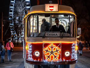 FOTOGALERIE: Z adventních trhů se letos vytratil ruch a tlačenice. Zůstal jen klid a vánoční atmosféra