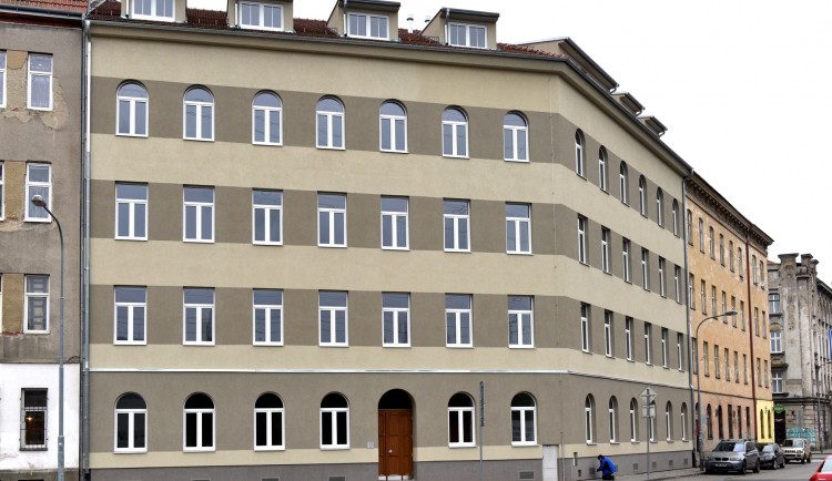 Dům na Podnásepní bude sloužit pro mladé páry