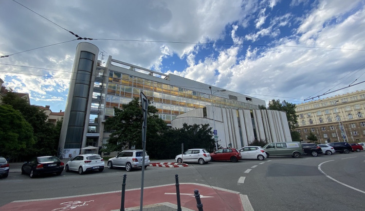 Brno pozastavilo přípravy prodeje Bílého domu