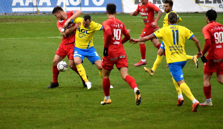 Zbrojovka na domácí výhru nenavázala, z Teplic si odváží nejtěsnější porážku