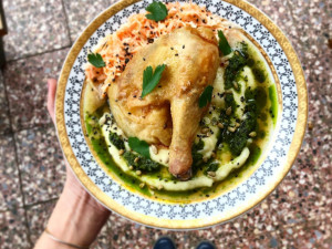 Měli bychom žít americký sen, místo toho se snažíme probudit z české noční můry, říká majitel oceňované Panelky v Lulči