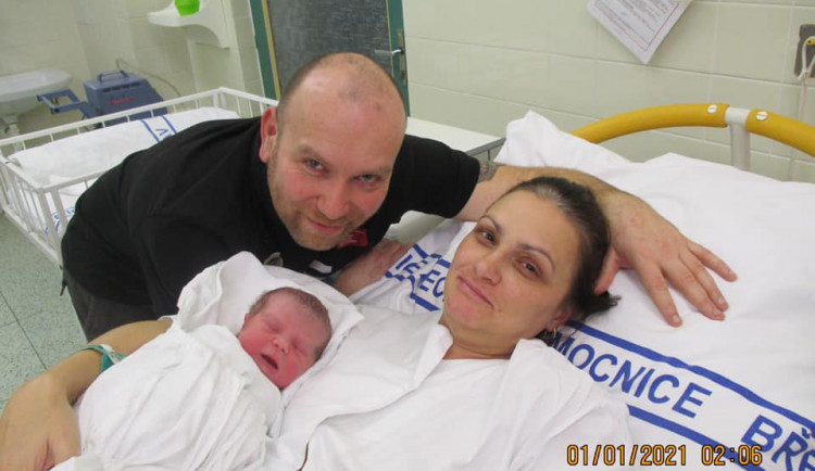 První dítě roku 2021 na jižní Moravě se narodilo v Břeclavi. Rozálka přišla na svět čtyři minuty po půlnoci