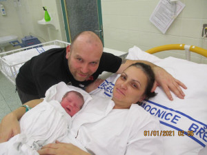 První dítě roku 2021 na jižní Moravě se narodilo v Břeclavi. Rozálka přišla na svět čtyři minuty po půlnoci