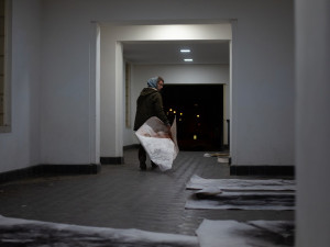 Na rohu Údolní a Úvozu vznikla Galerie průchod. Neexistující výstavní prostor pro nikoho i pro všechny