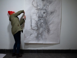 Na rohu Údolní a Úvozu vznikla Galerie průchod. Neexistující výstavní prostor pro nikoho i pro všechny