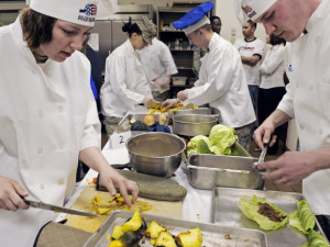 Brno přispěje dvěma miliony jídelnám škol a školek, které vaří speciální diety pro děti