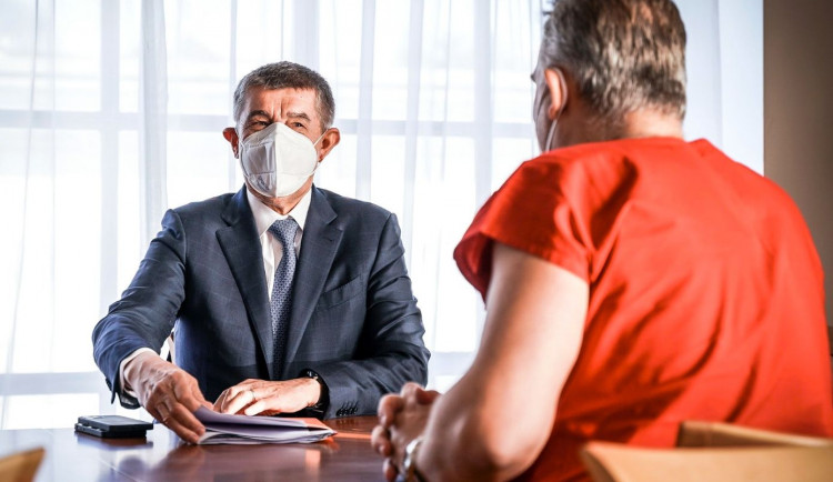 Uvolnění opatření nehrozí, naopak. Vláda dnes podle Babiše projedná další zpřísnění