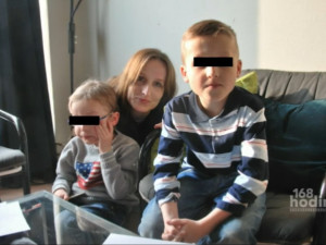 Český soud svěřil Michalákové syny formálně do péče. Norské úřady chlapce matce odebraly před deseti lety