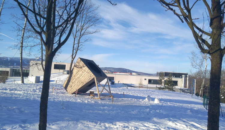 Studentka vytvořila vyhlídku, kterou by ráda umístila do Jizerek. Správa z nápadu nadšená není